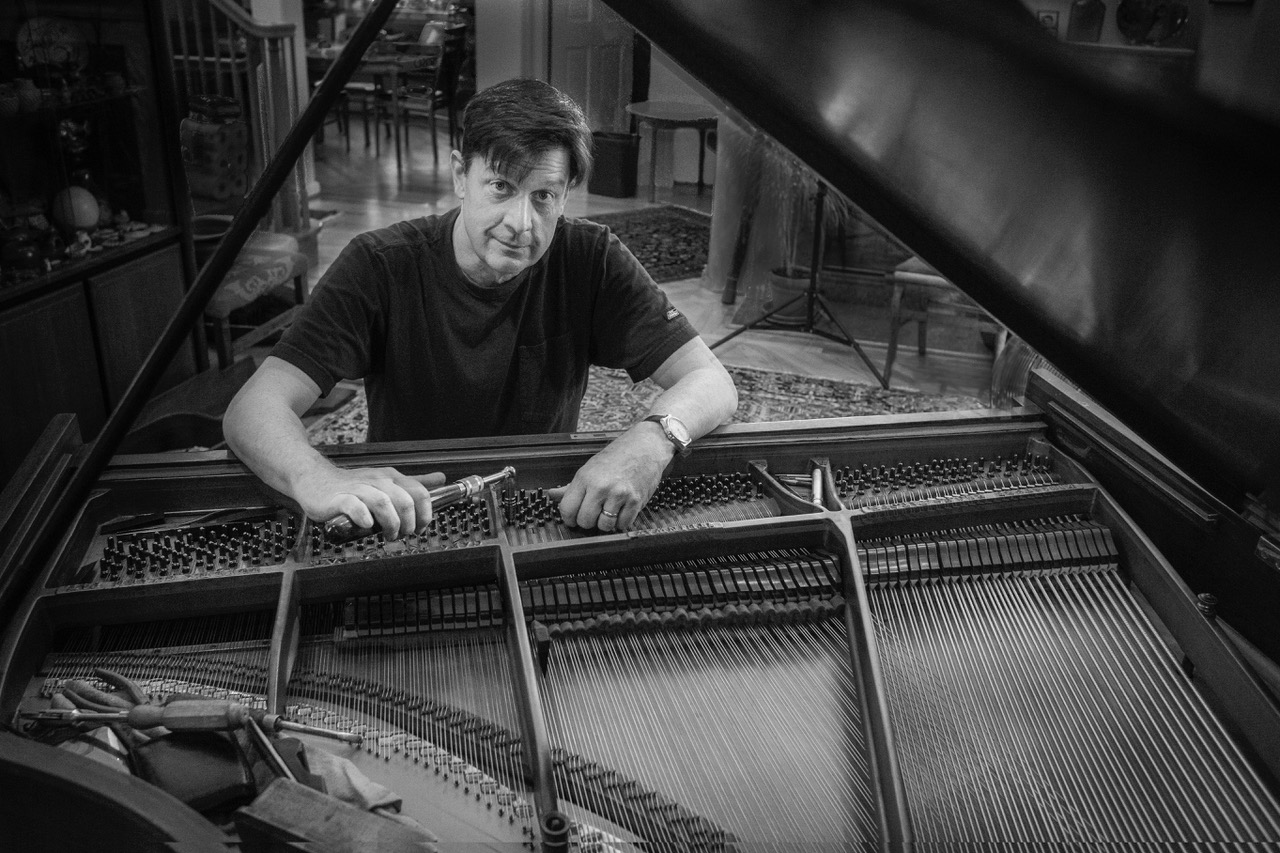 Stringing.Steinway.M.S.H.Johnson.4