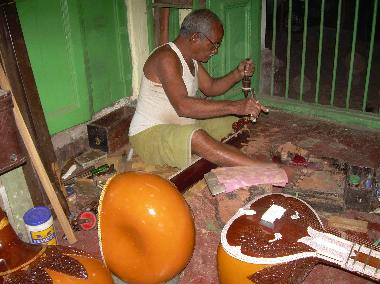 Artisan using a bow drill at the shop od Radha Krishna Sharma in Kolkata
